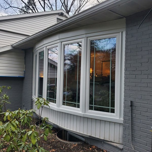 Bay bow window style of a residential house in Mechanicsburg, PA